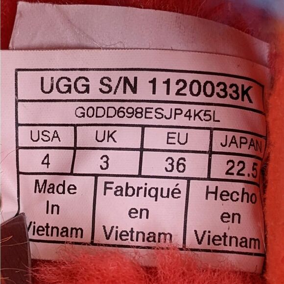 UGG Fluff Yeah Slide Tie Dye Slippers - Picture 8 of 9